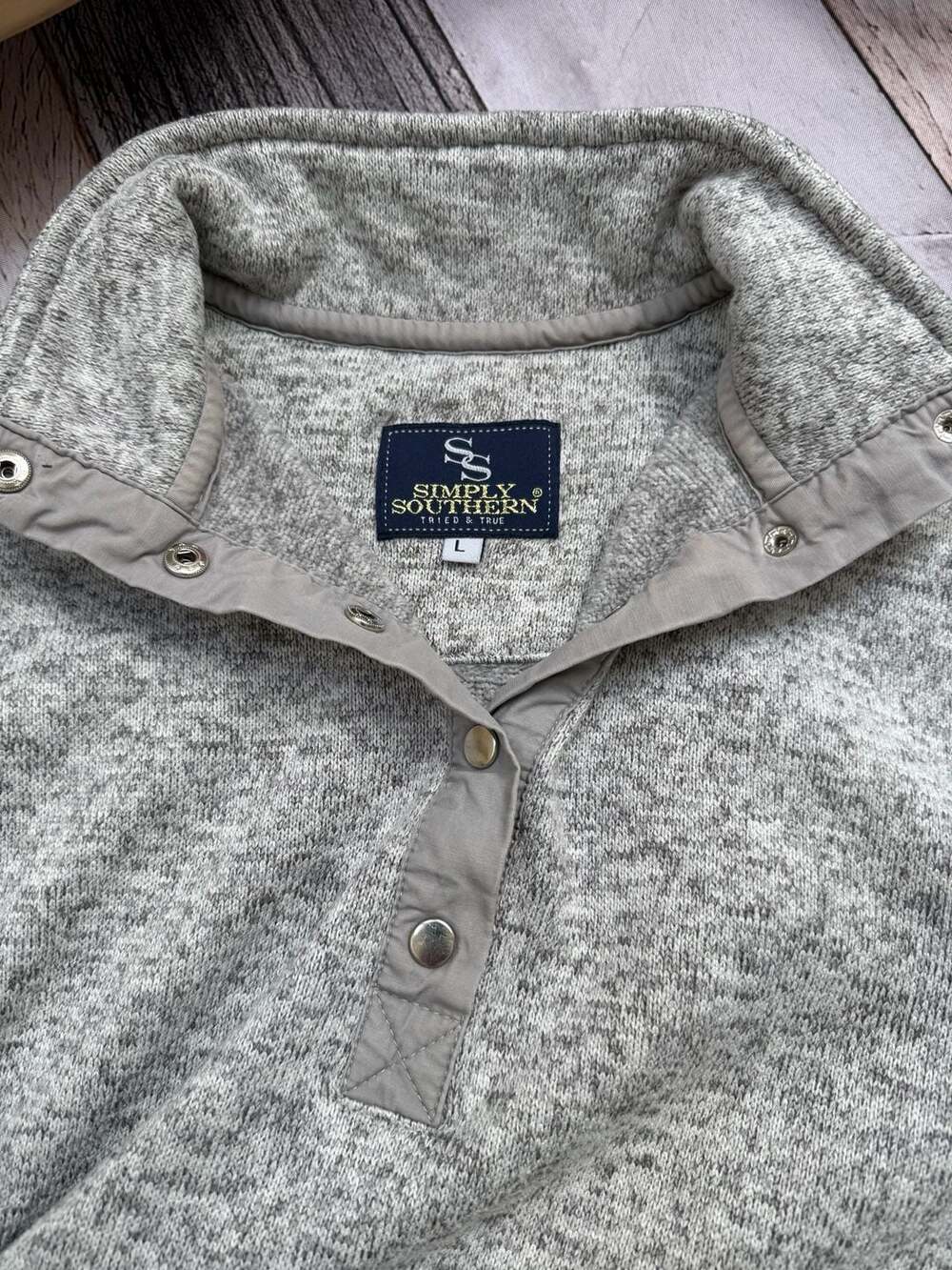 Simply Southern Snap Pullover Size L Gray Heathered Fleece Sweater